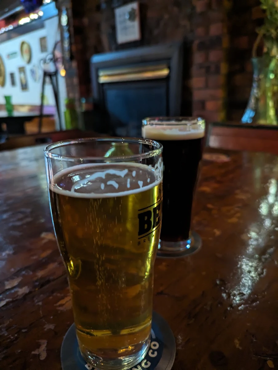 Food & drink, Studs Lonigans Pub