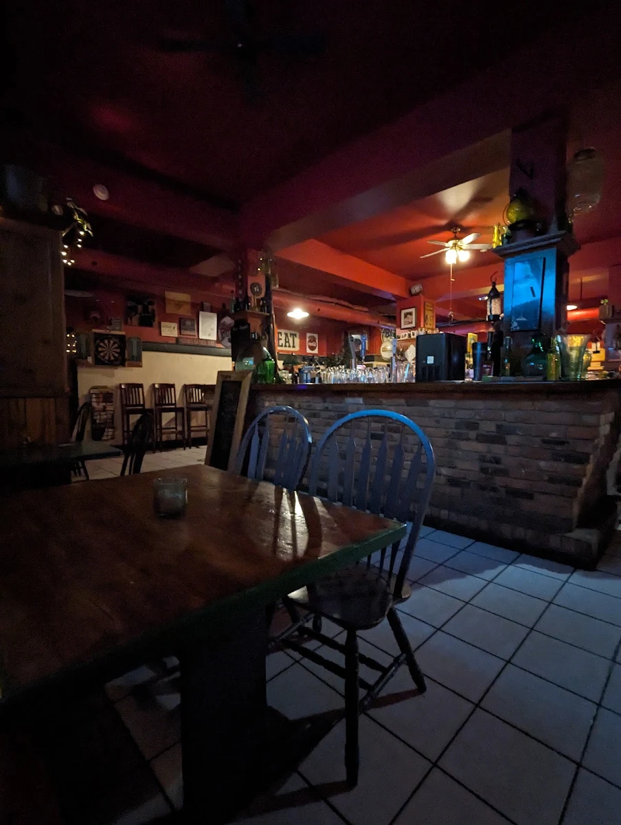Vibe, Studs Lonigans Pub