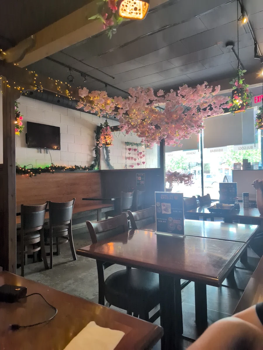 Vibe, iSushi Japanese & Korean Restaurant