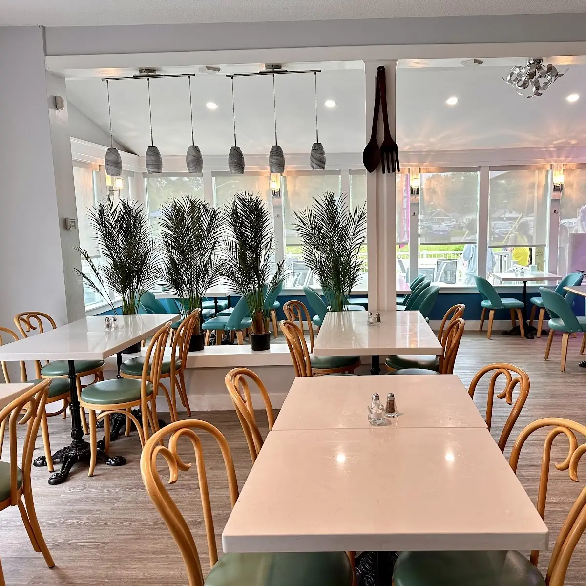 Vibe, Beach House Restaurant