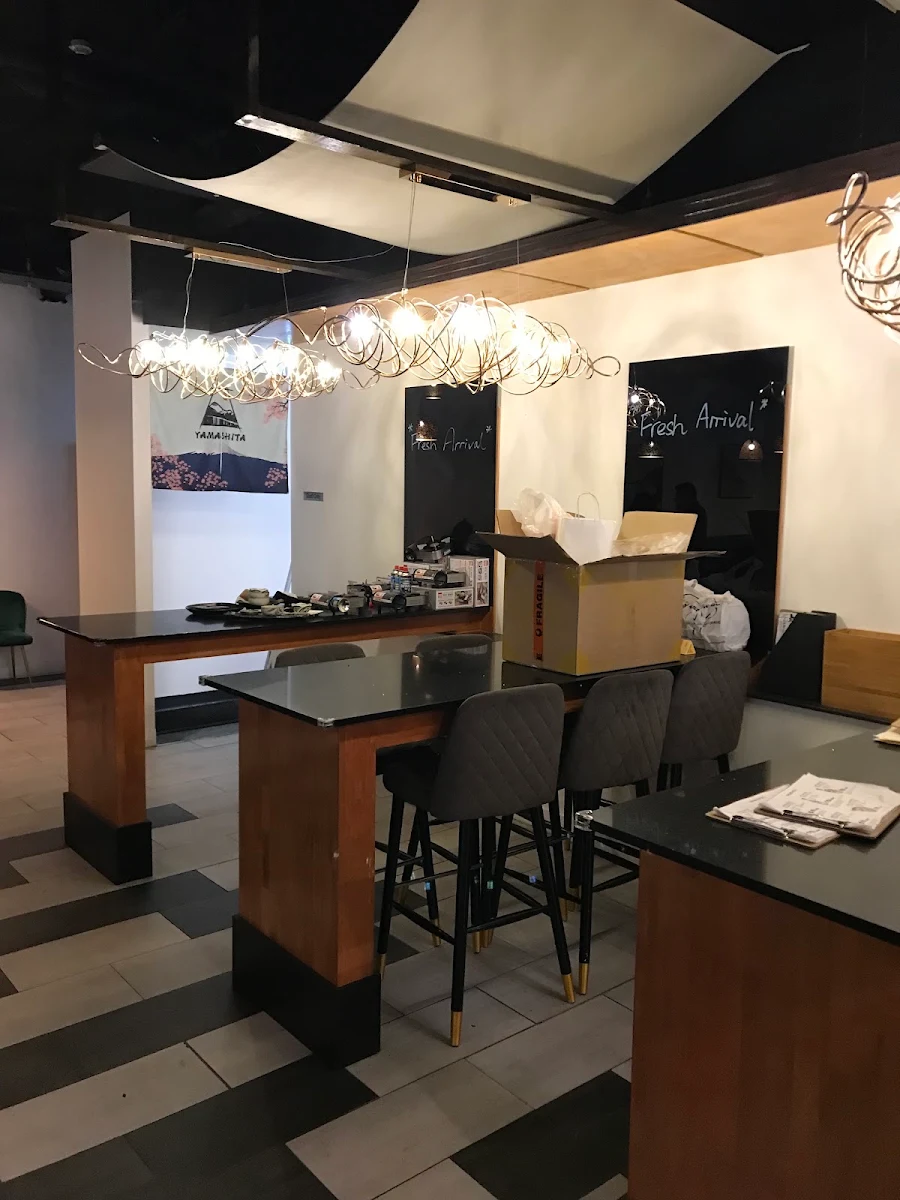 Vibe, Yamashita Japanese Restaurant