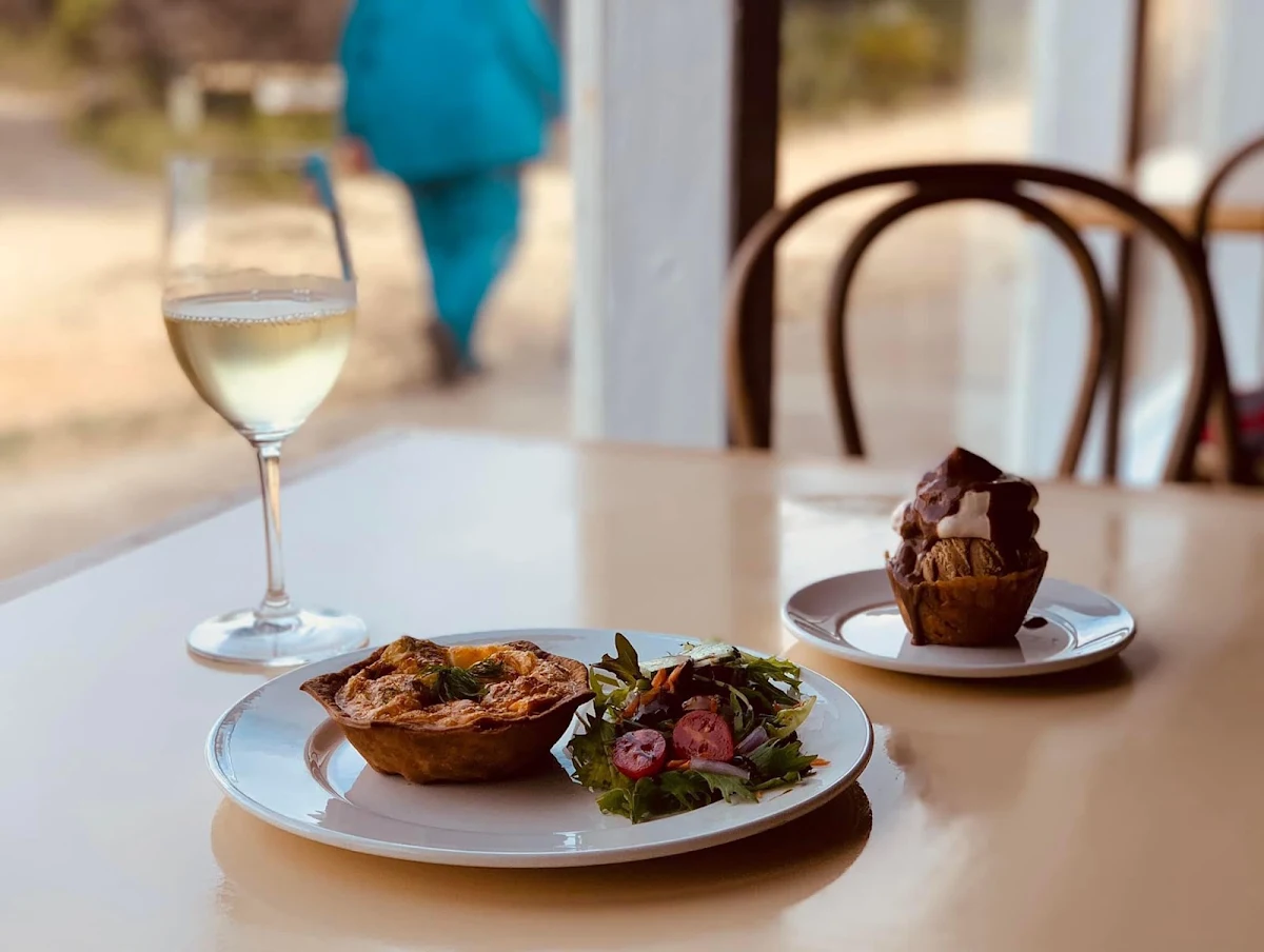 Food & drink, Isabellas Cafe