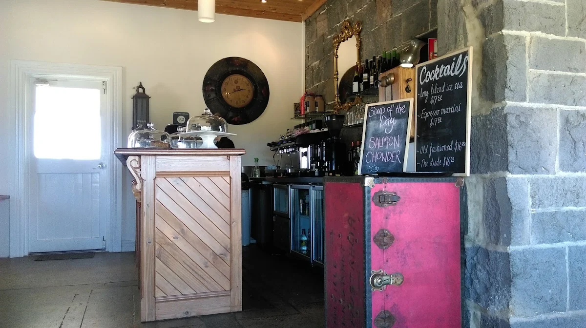 Vibe, Isabellas Cafe