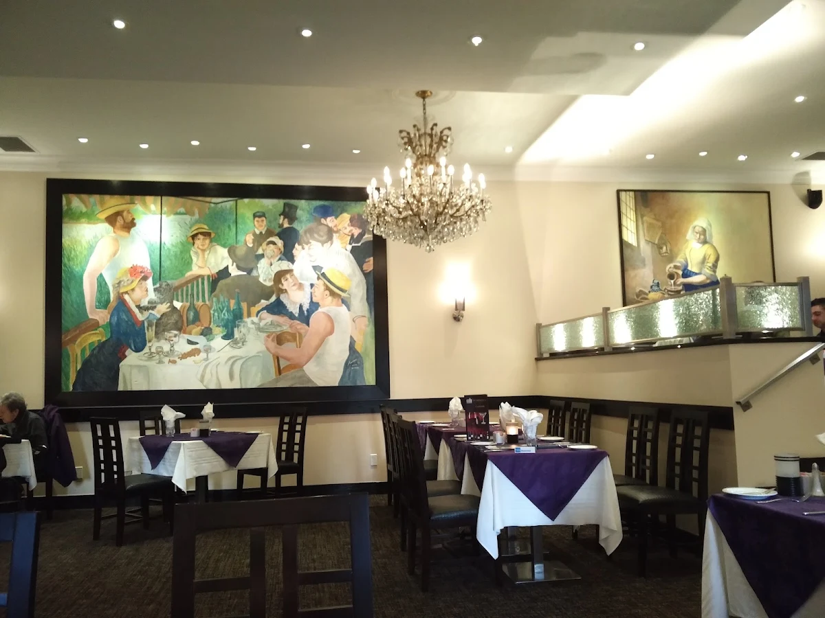 Vibe, Bumpkin's Restaurant & Lounge