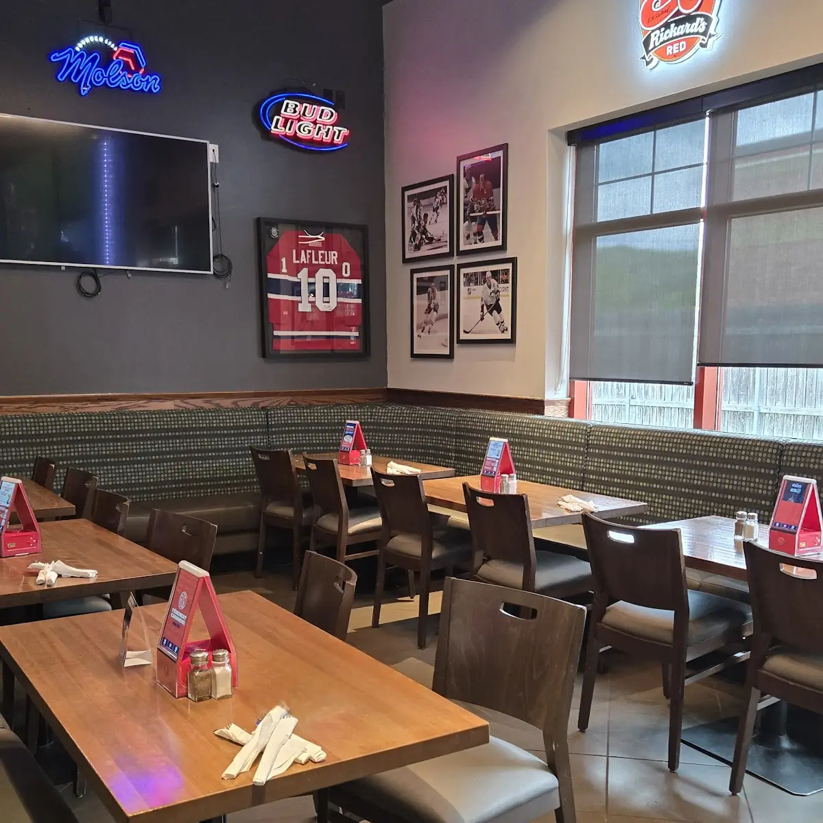Vibe, Boston Pizza