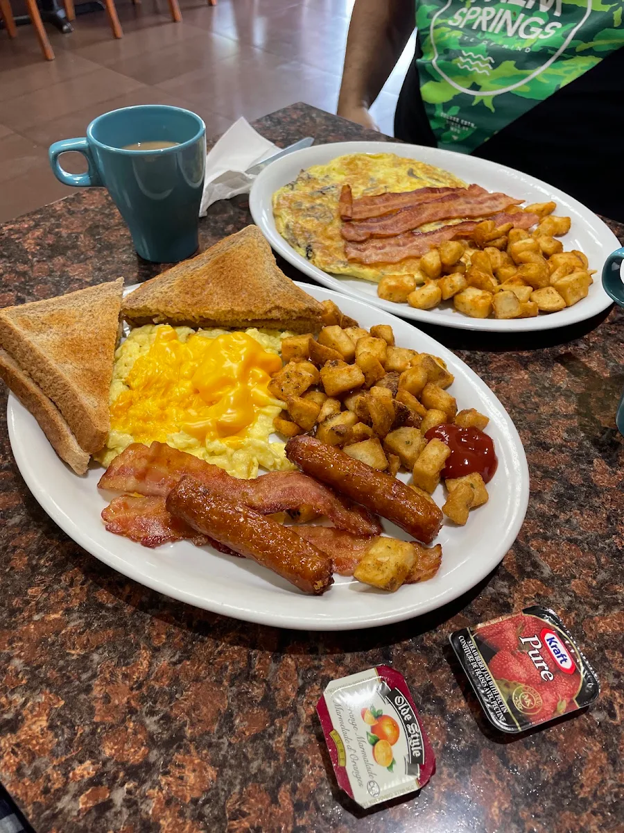 Food & drink, Good Egg Dining