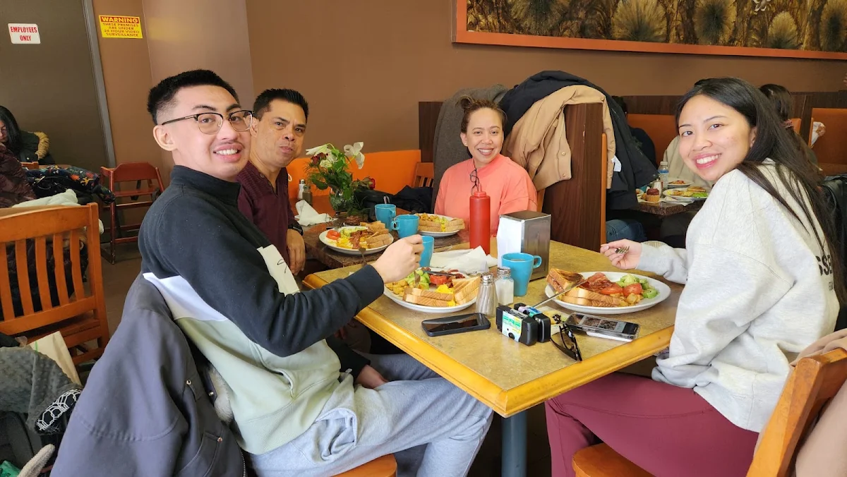 Vibe, Good Egg Dining