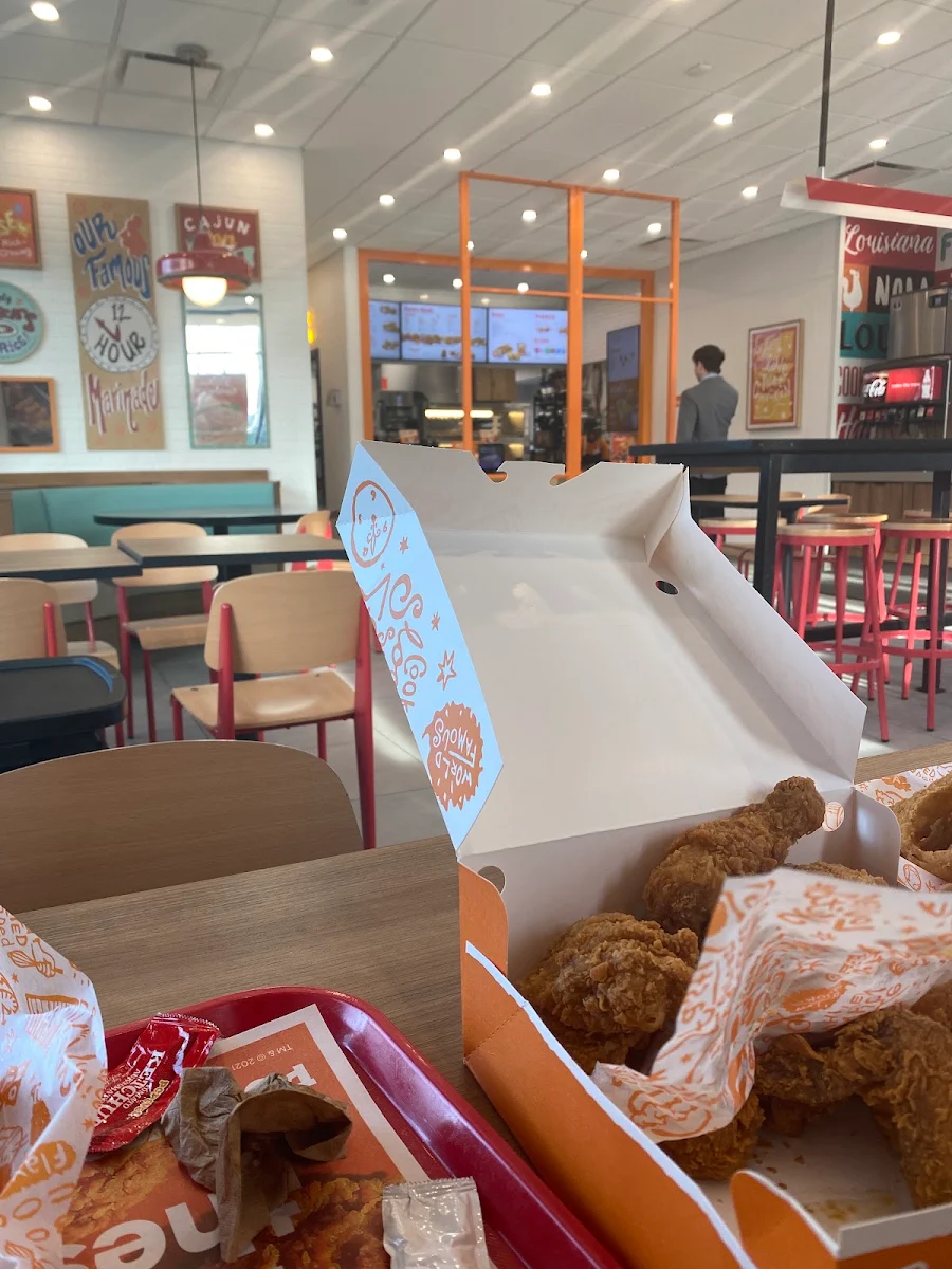Food & drink, Popeyes Louisiana Kitchen