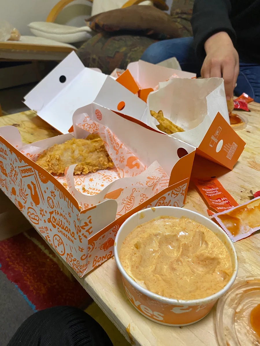 Food & drink, Popeyes Louisiana Kitchen