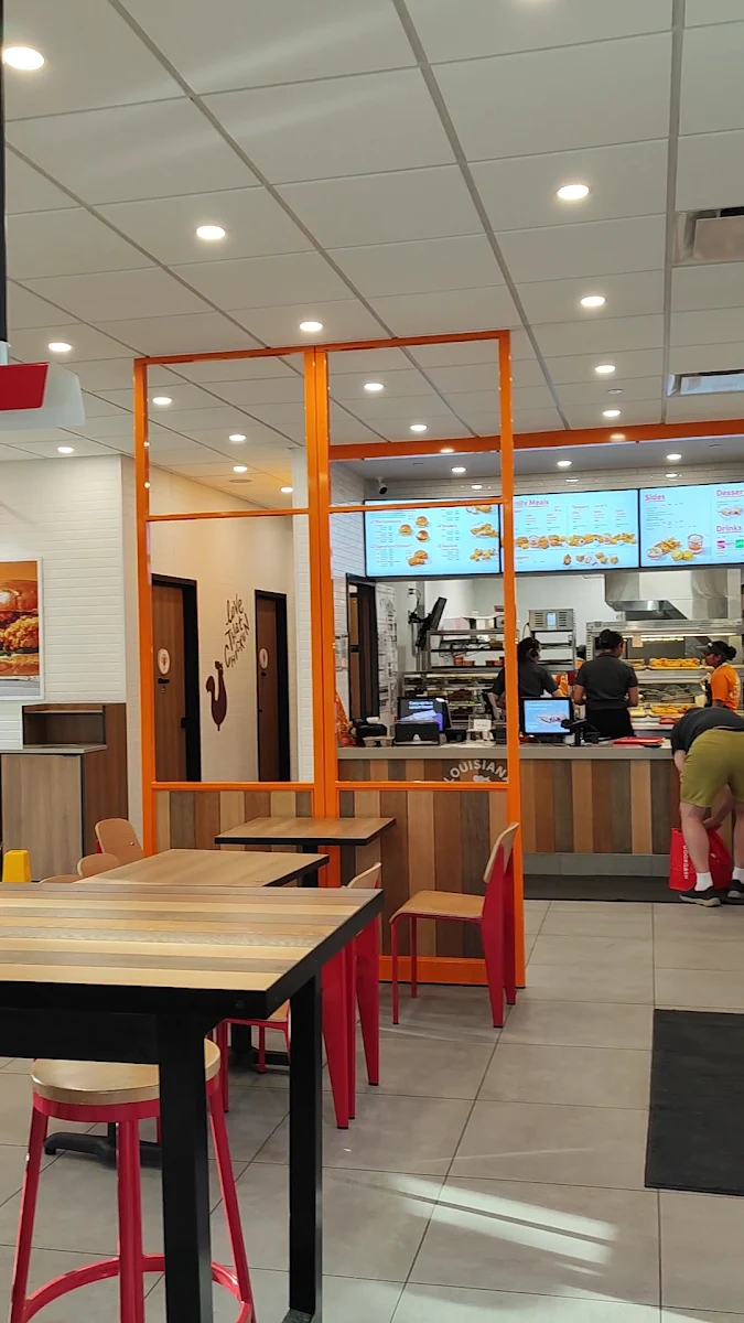 Vibe, Popeyes Louisiana Kitchen