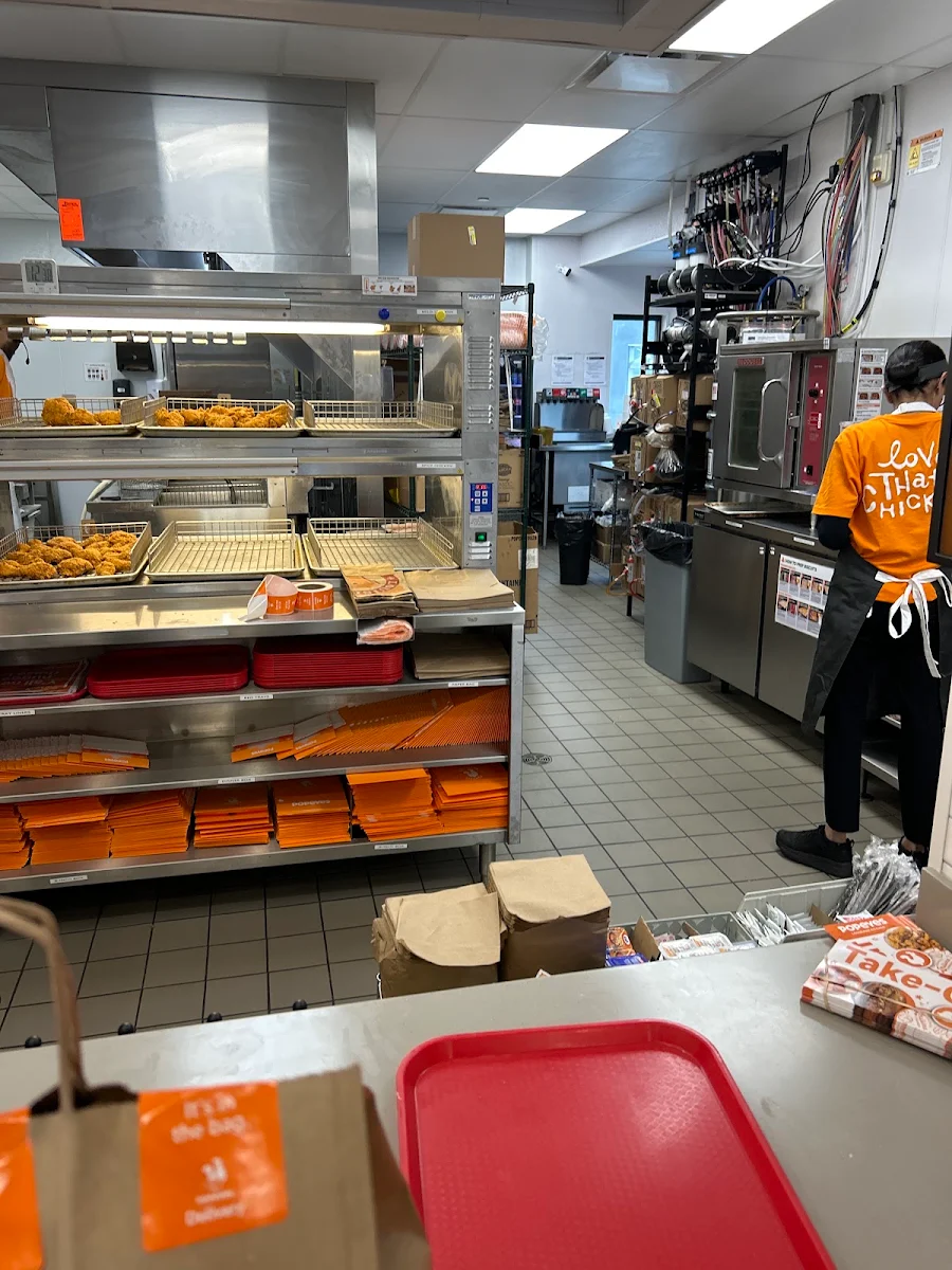 Vibe, Popeyes Louisiana Kitchen