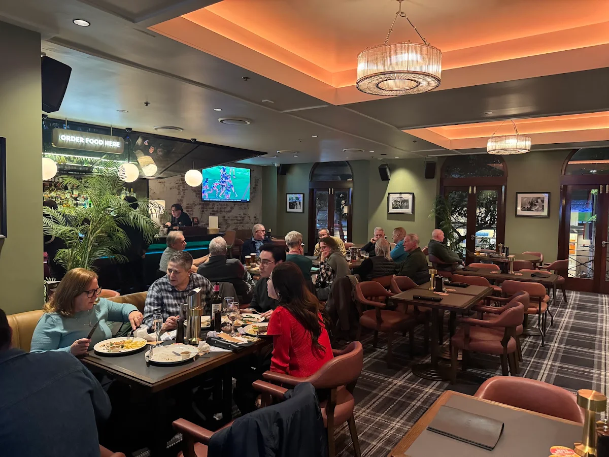 Vibe, Park Street Bar & Bistro