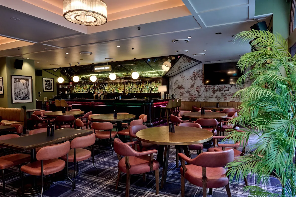 Vibe, Park Street Bar & Bistro
