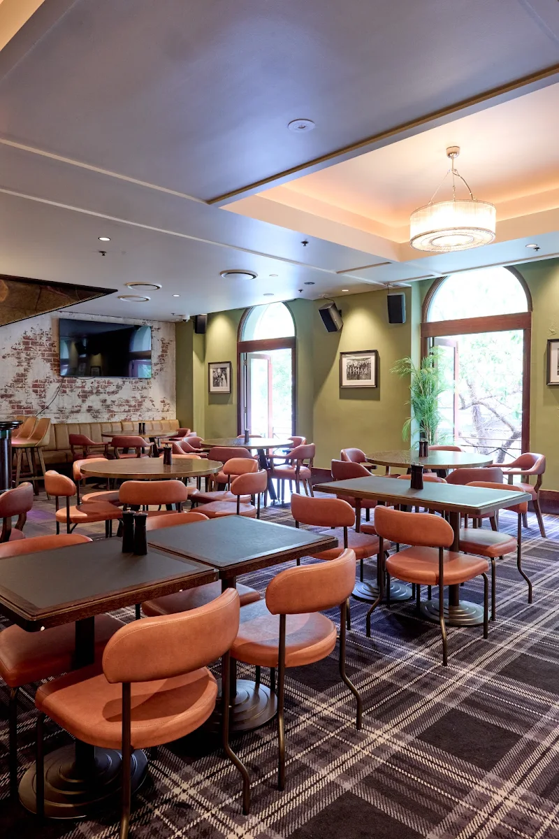 Vibe, Park Street Bar & Bistro