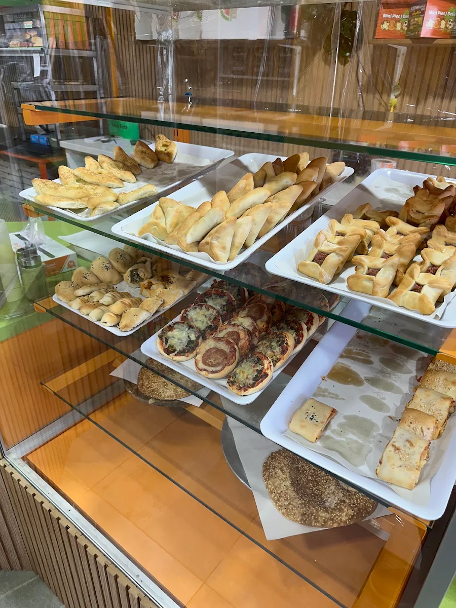 Vibe, Al'deewan (Manak'eesh) Bakery (NEWMARKET)