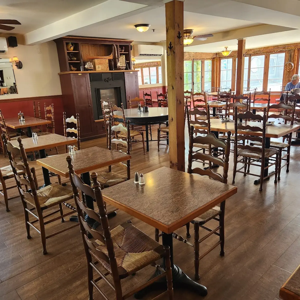 Vibe, Restaurant - Bistro LeRelais