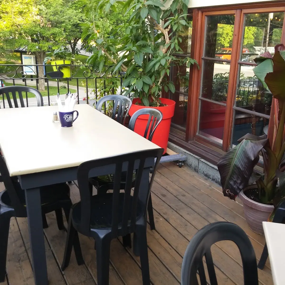 Vibe, Restaurant - Bistro LeRelais