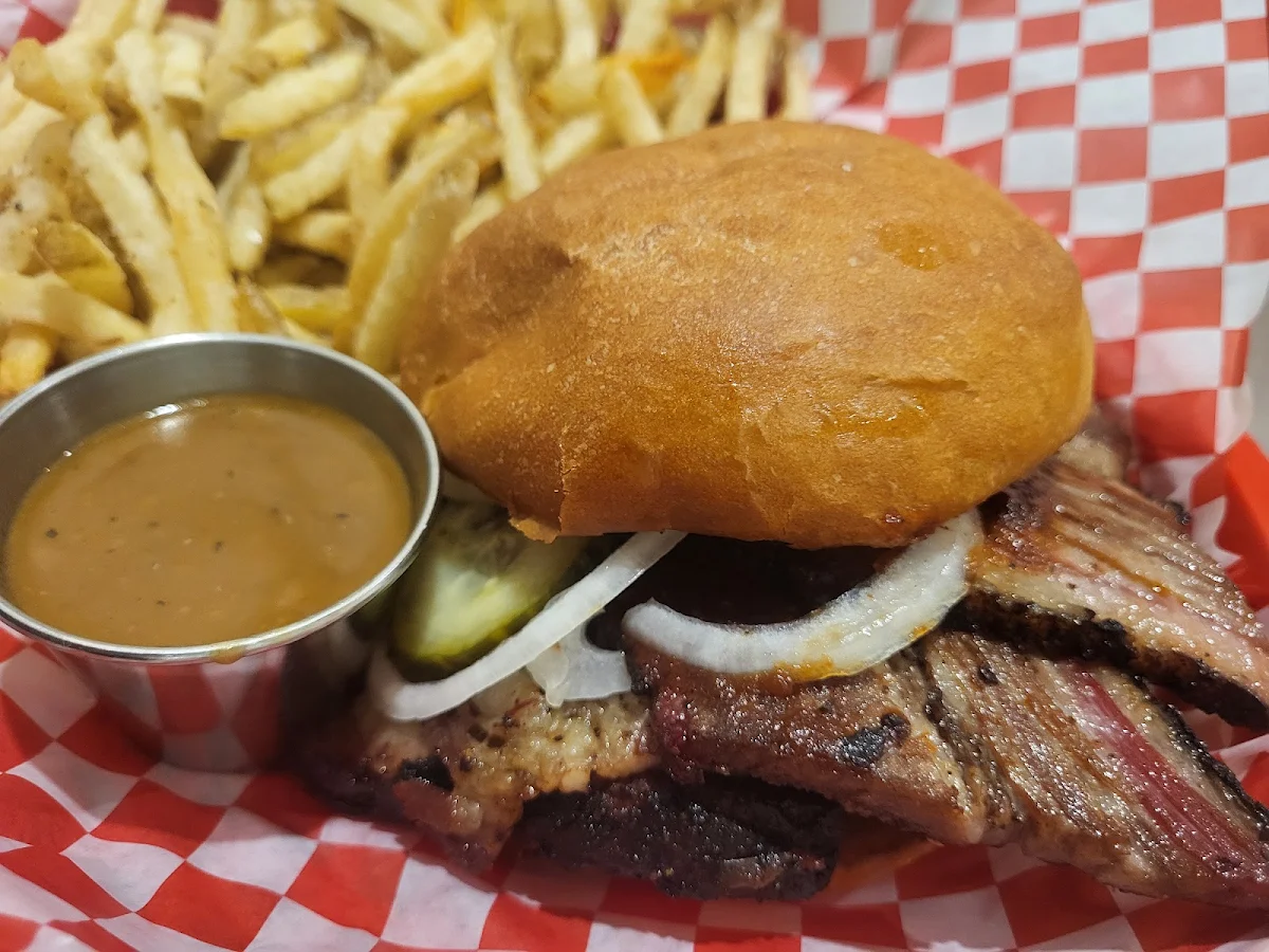 Food & drink, Bud's BBQ
