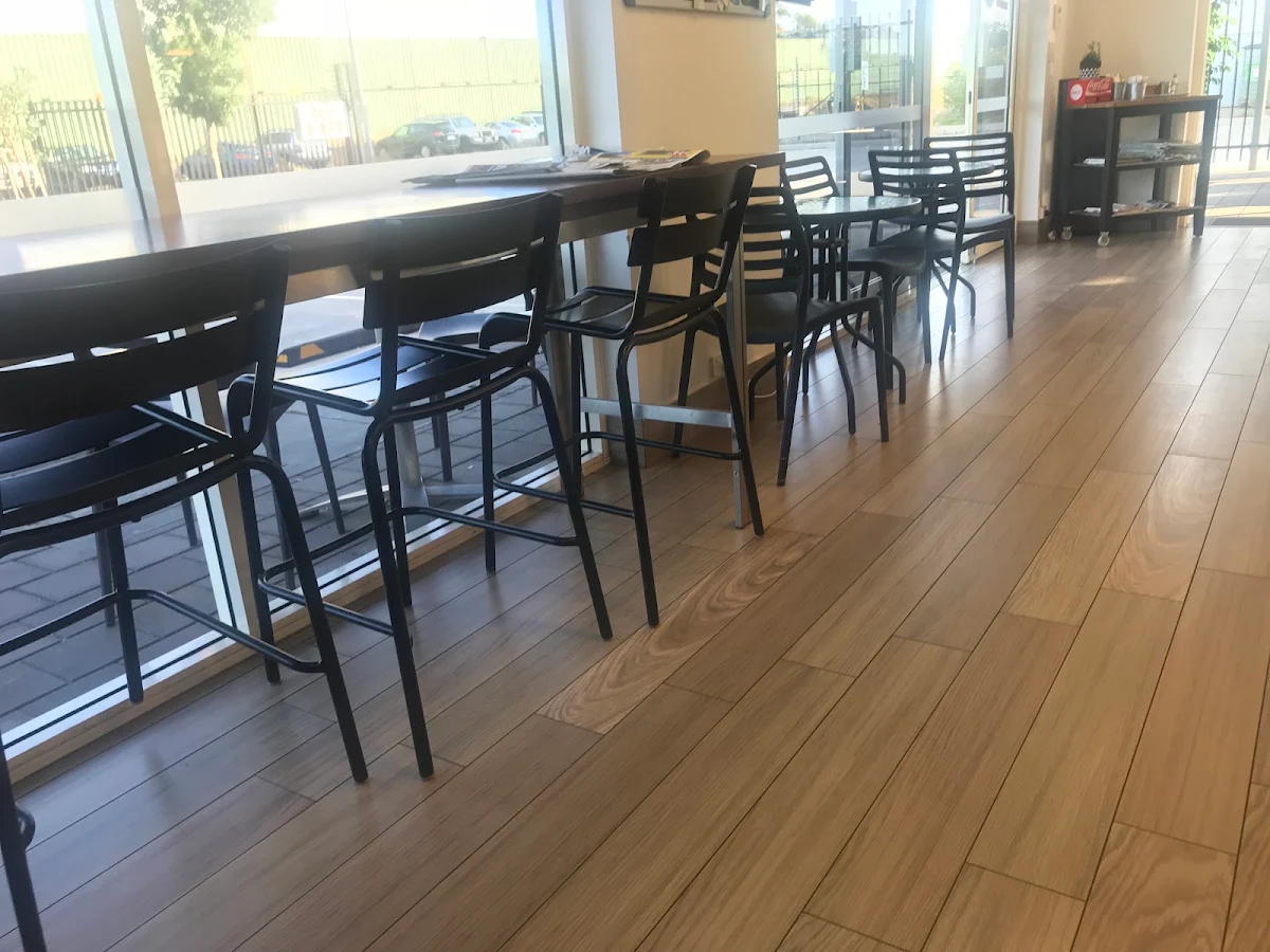 Vibe, Cart 21 Cafe & Lunch Bar