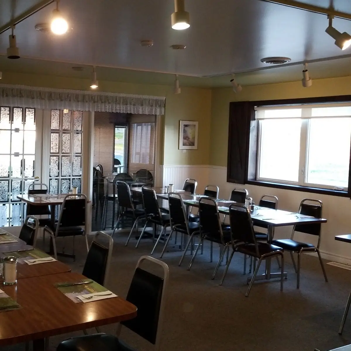 Vibe, Restaurant Chez Rejean