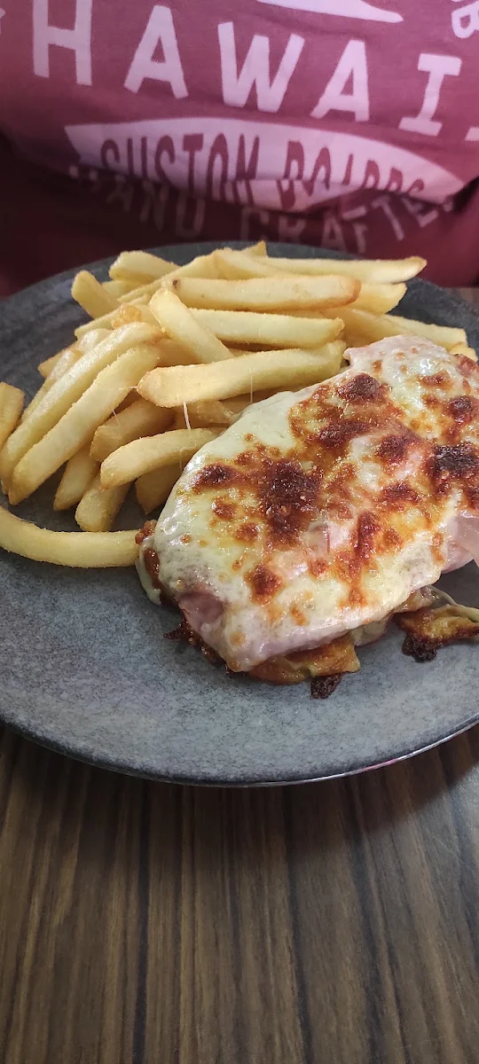 Food & drink, LAKE WALLACE HOTEL EDENHOPE
