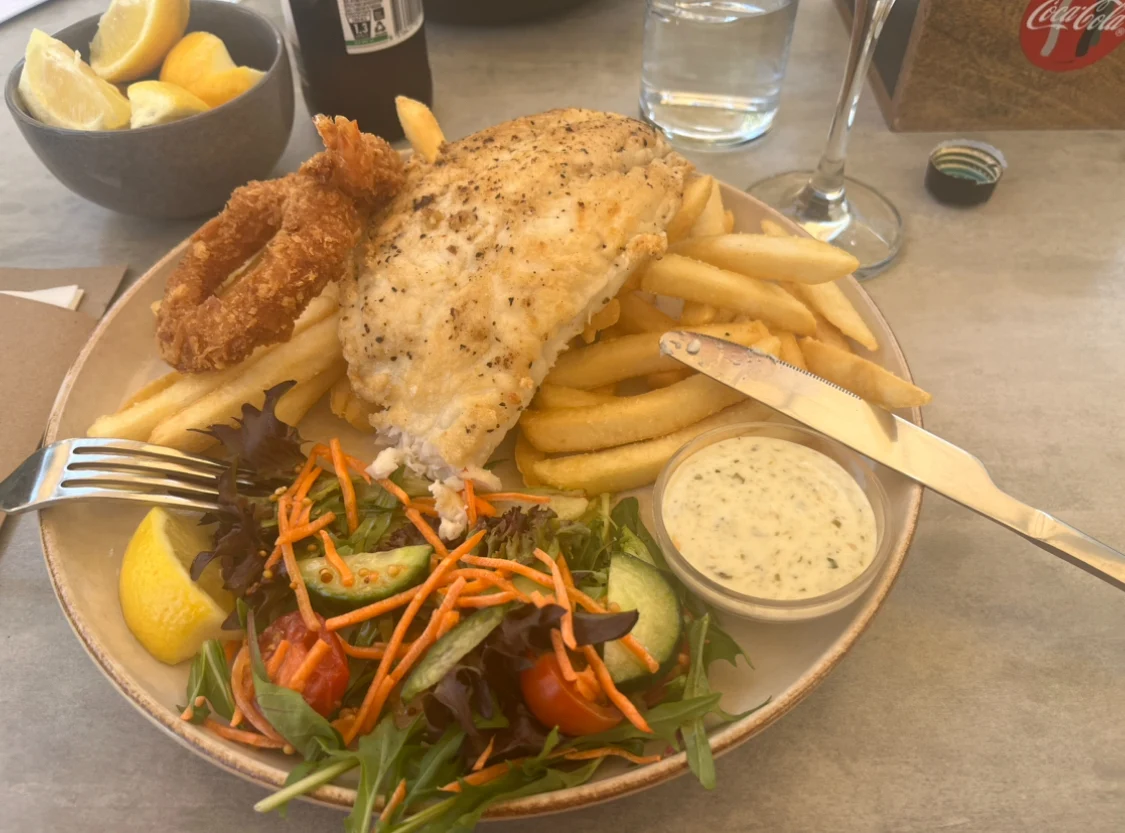 Food & drink, LAKE WALLACE HOTEL EDENHOPE