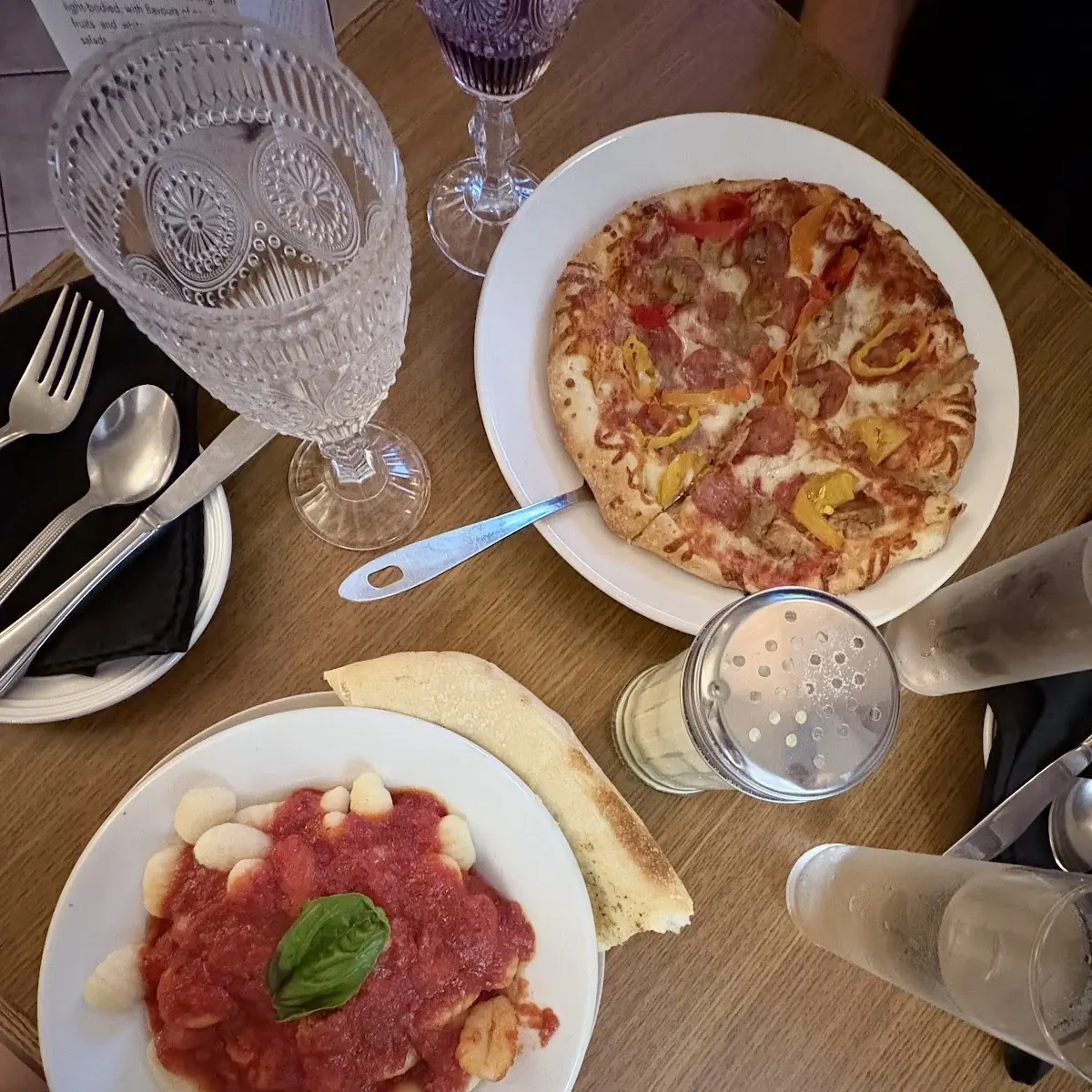 Food & drink, Rina's Place