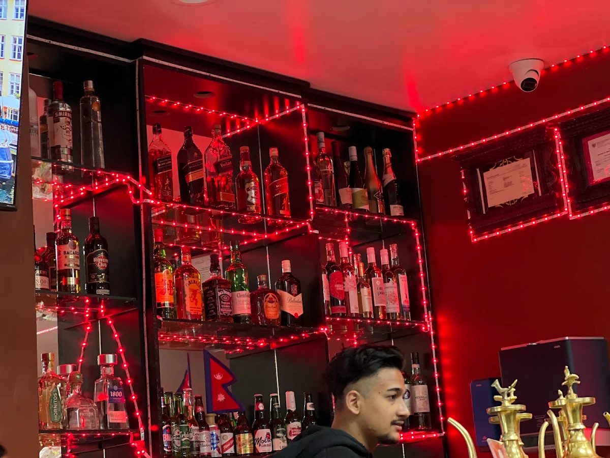 Vibe, Bombay Bar & Grill