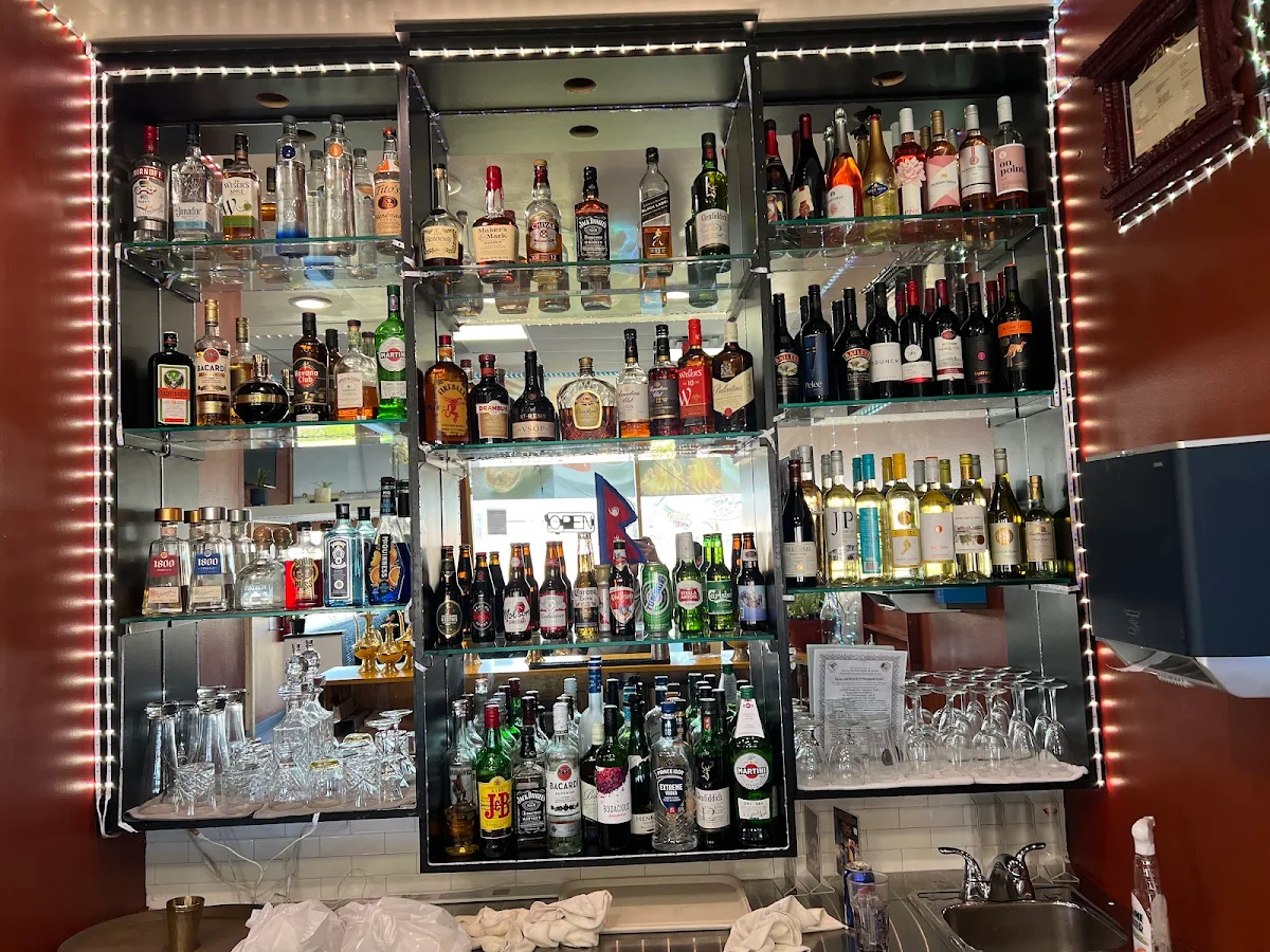 Vibe, Bombay Bar & Grill