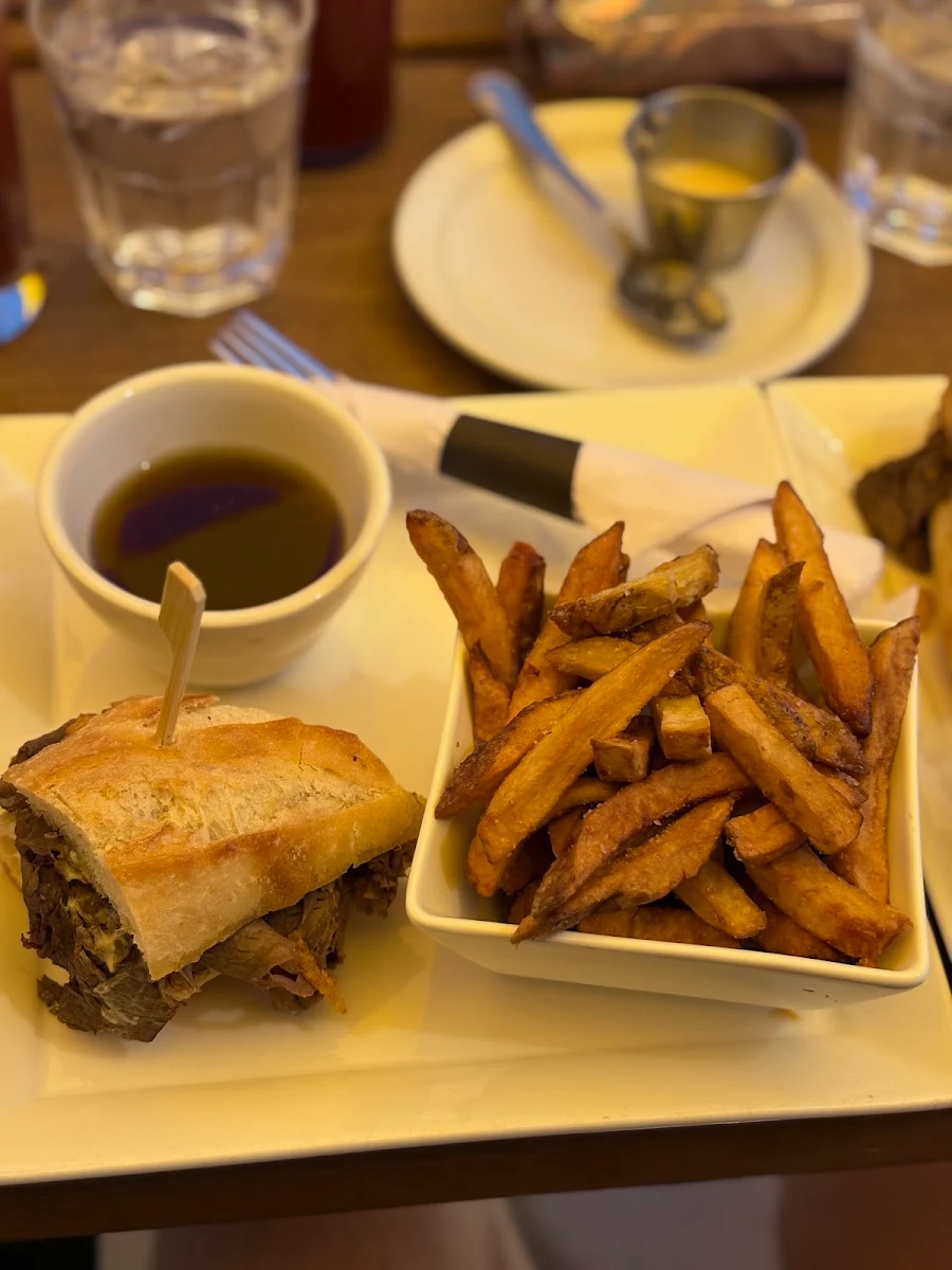 Food & drink, The Flealess Hound Pub