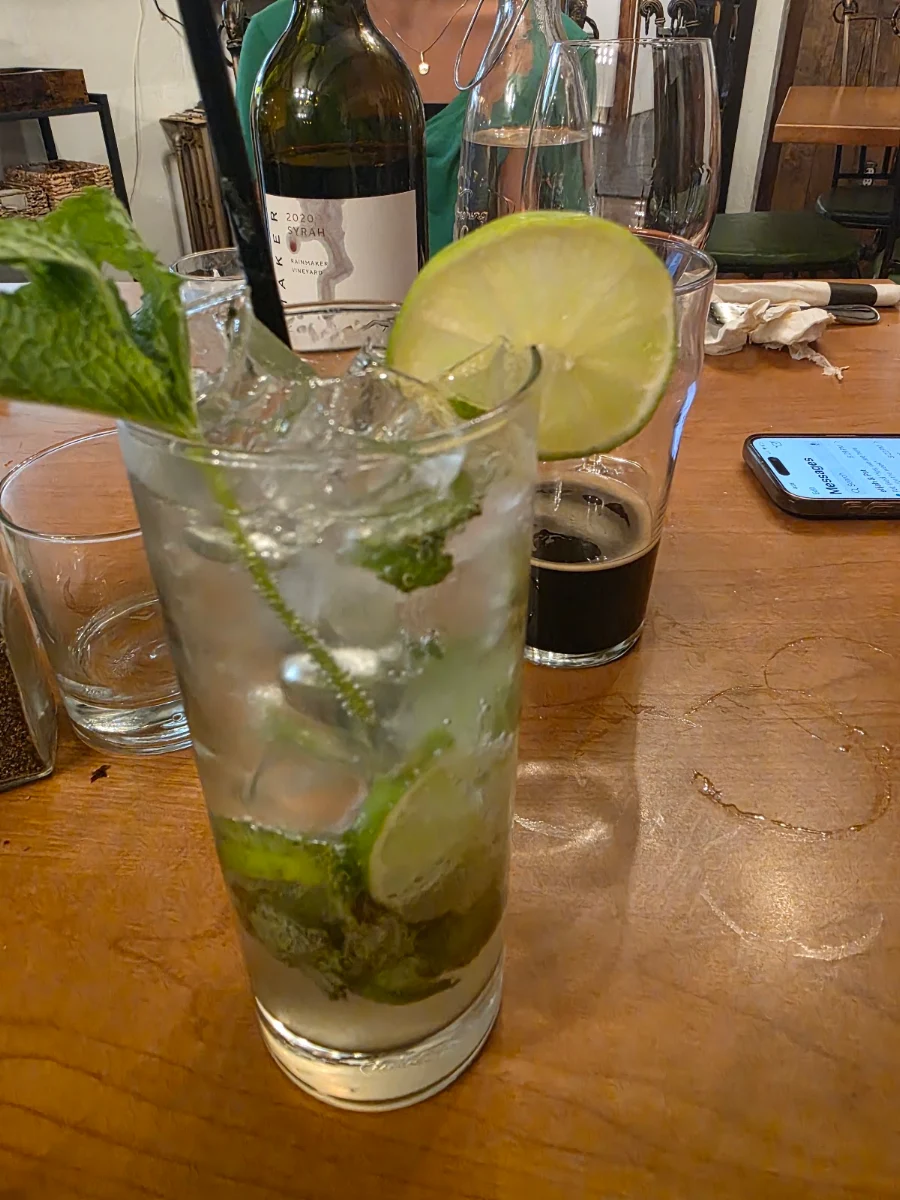 Food & drink, The Flealess Hound Pub
