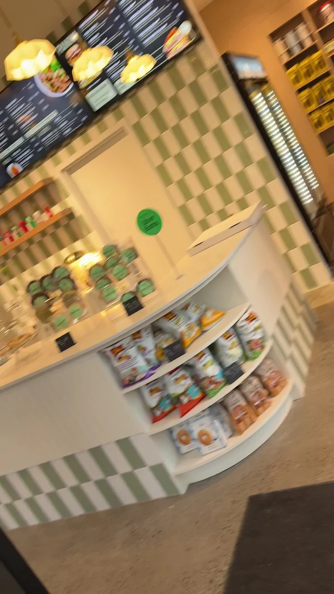 Vibe, Parma Café
