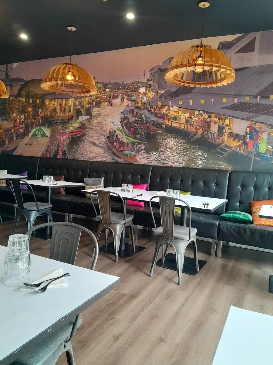 Vibe, Arundel Thai restaurant (Parkwood)
