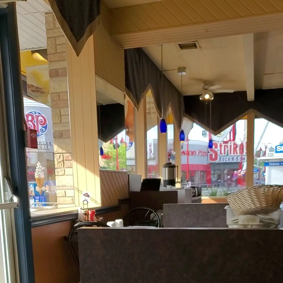 Vibe, Clifton Hill Family Restaurant