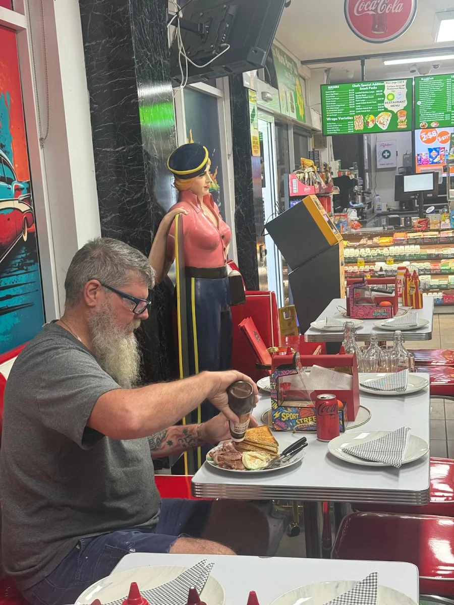 Food & drink, BP Moranbah - (Authentic Australian Cuisine Restaurant & Petrol Station)