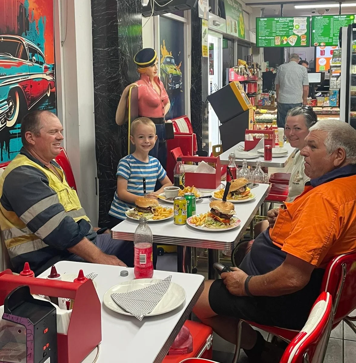 Vibe, BP Moranbah - (Authentic Australian Cuisine Restaurant & Petrol Station)