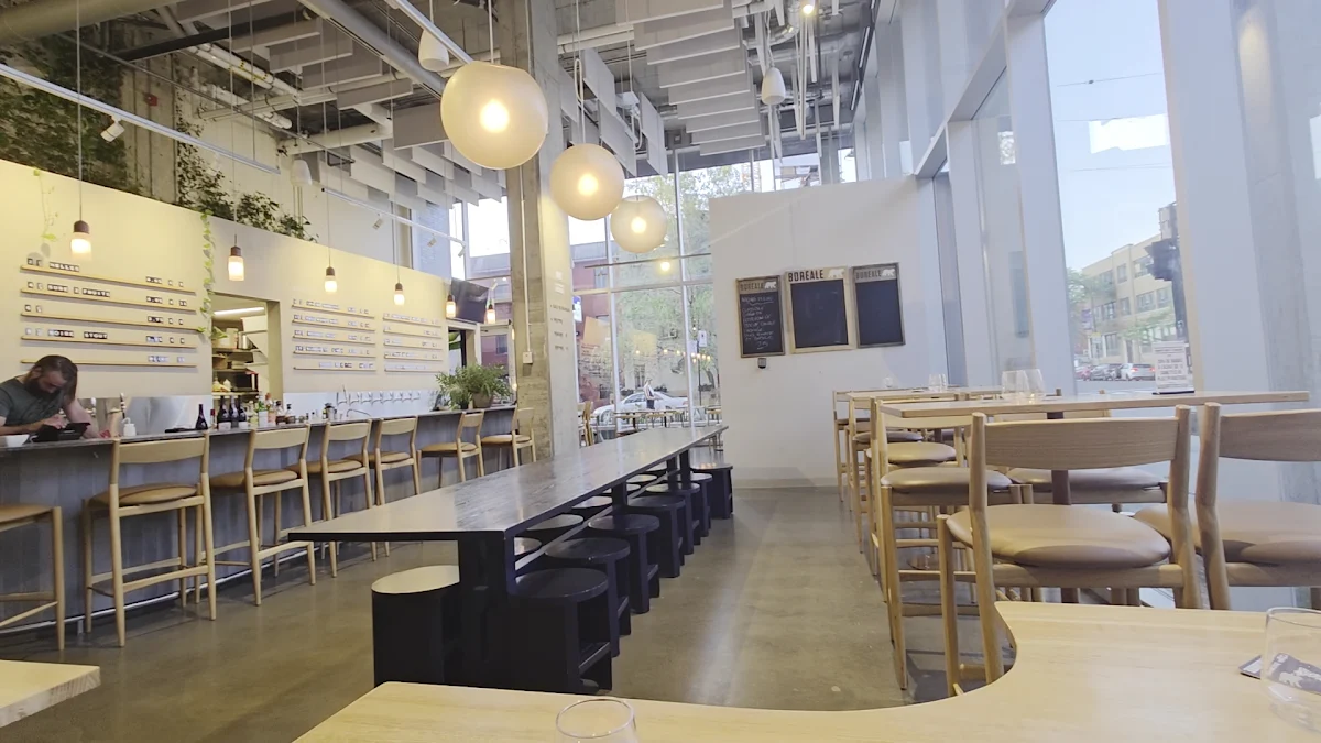 Vibe, Le Relais Boréale Montréal - Microbrasserie & Boutique