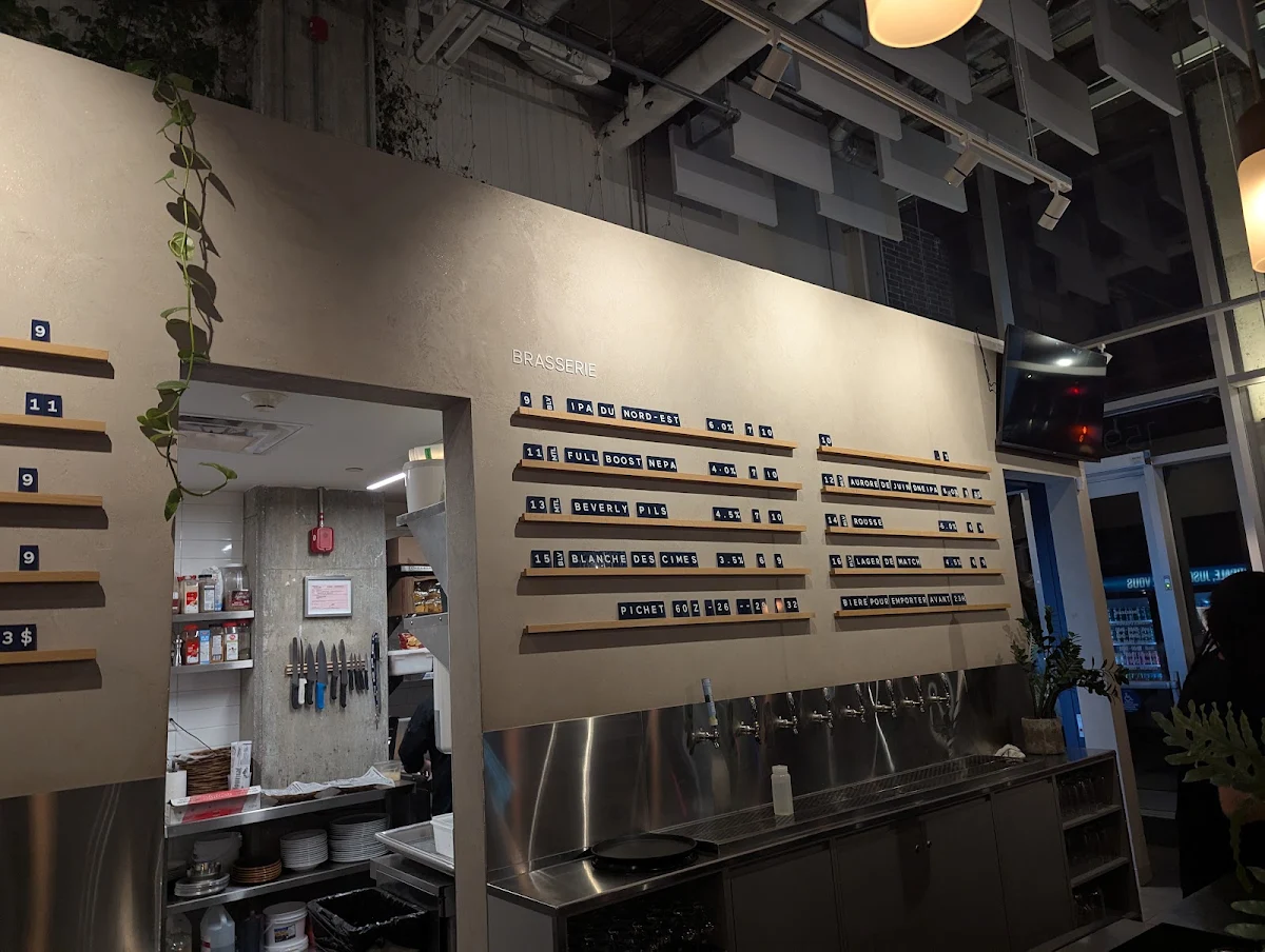 Vibe, Le Relais Boréale Montréal - Microbrasserie & Boutique