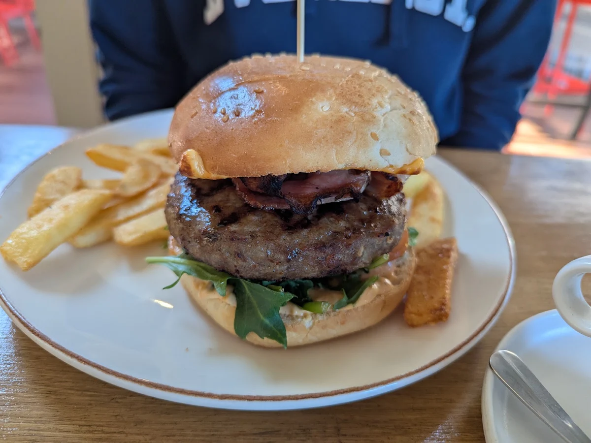 Food & drink, Flametrees Restaurant, Cafe & Bar