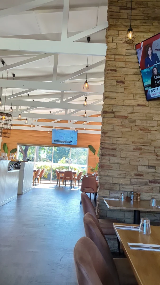 Vibe, Flametrees Restaurant, Cafe & Bar