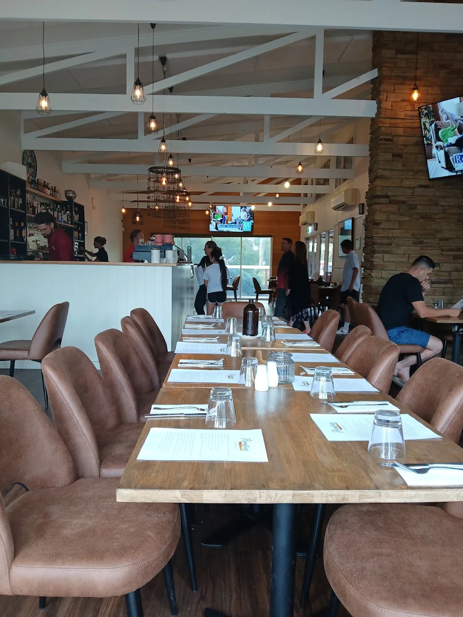 Vibe, Flametrees Restaurant, Cafe & Bar