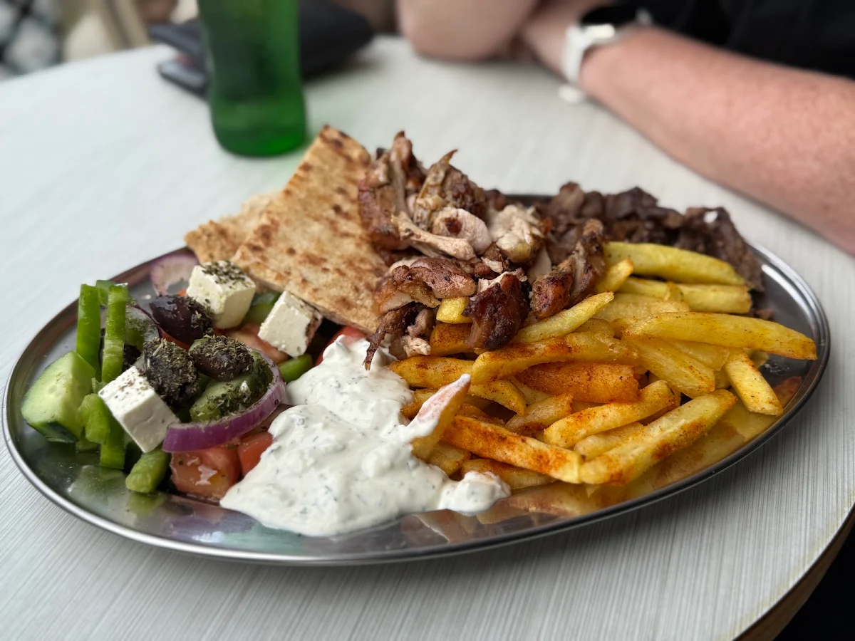 Food & drink, Karvouna Greek Street Food
