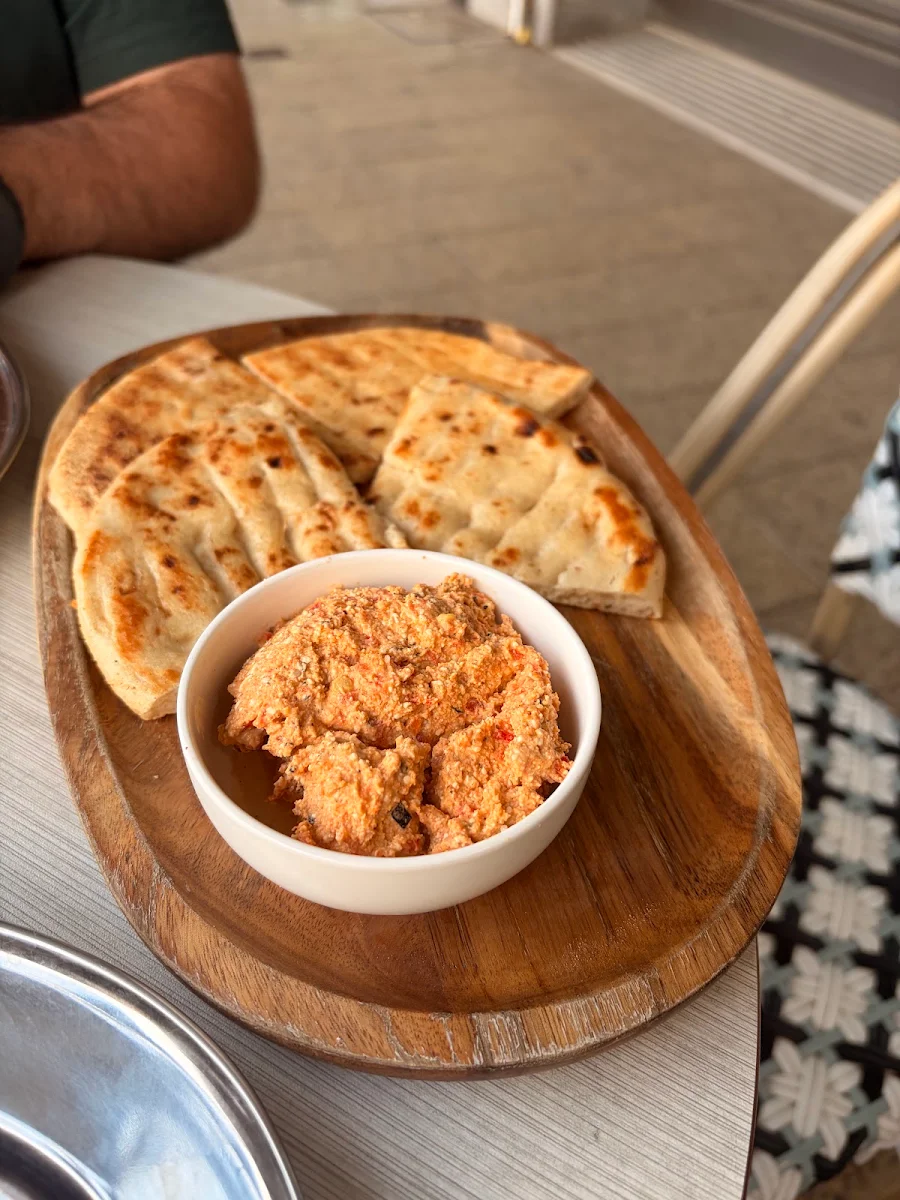 Food & drink, Karvouna Greek Street Food