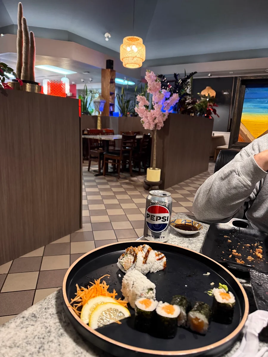 Food & drink, Soo Sushi Pincher Creek