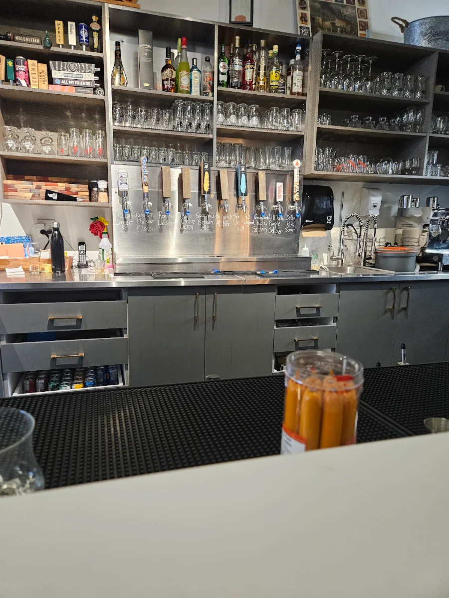 Vibe, Outpost Bottle Shop