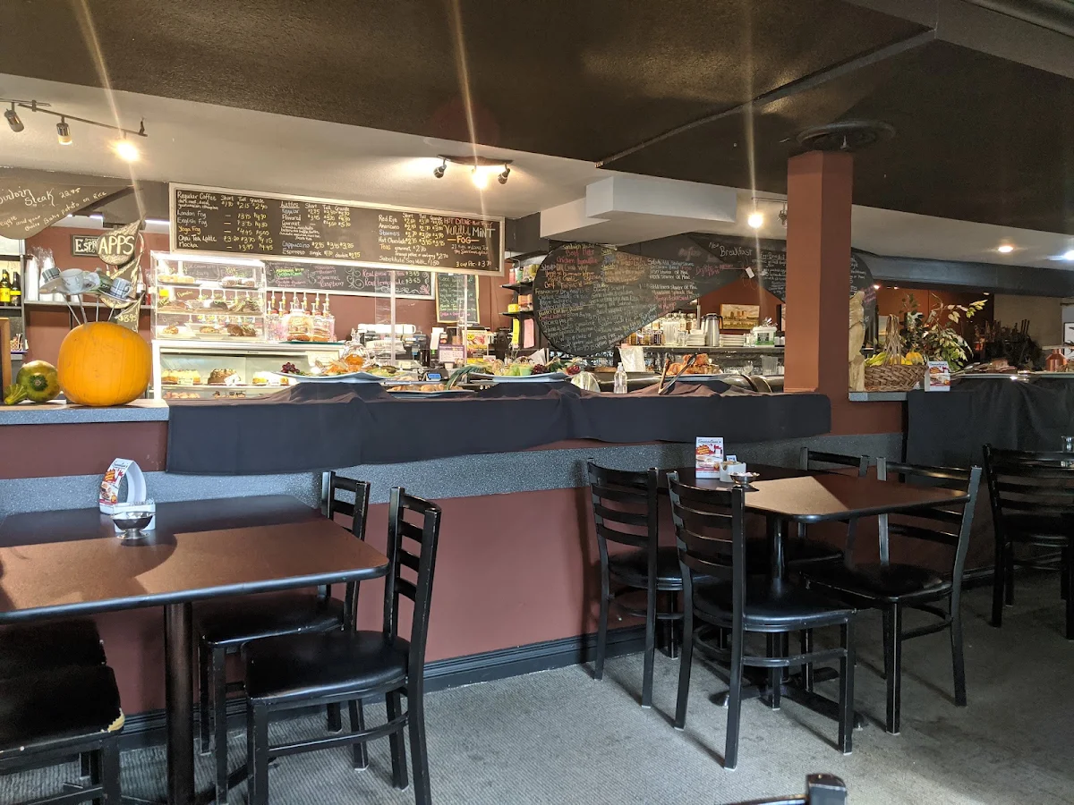 Vibe, Shananigan's Bistro Coffee & Dessert Bar