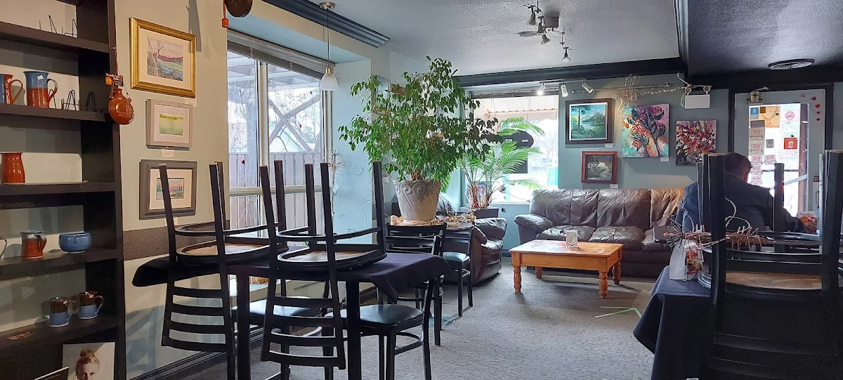 Vibe, Shananigan's Bistro Coffee & Dessert Bar