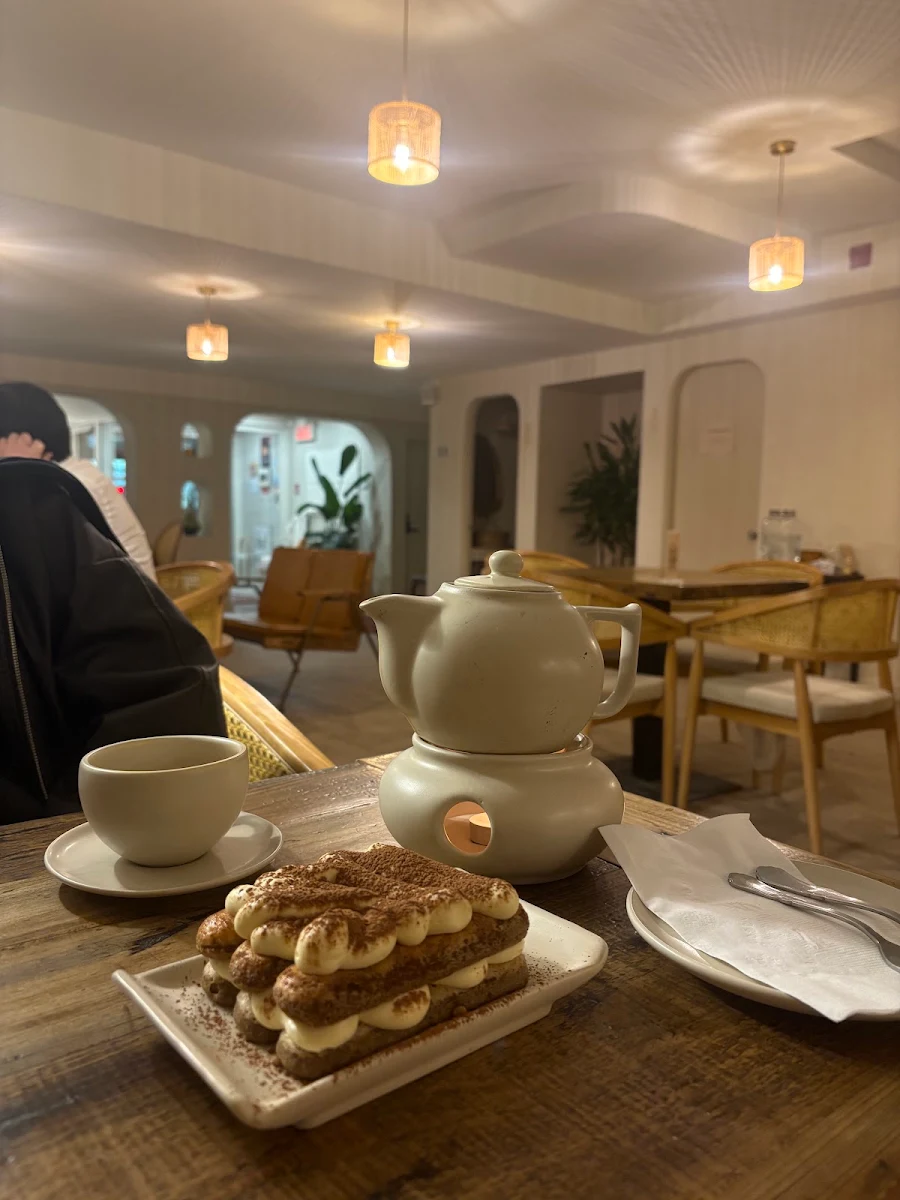 Food & drink, Velora Café Pâtisserie