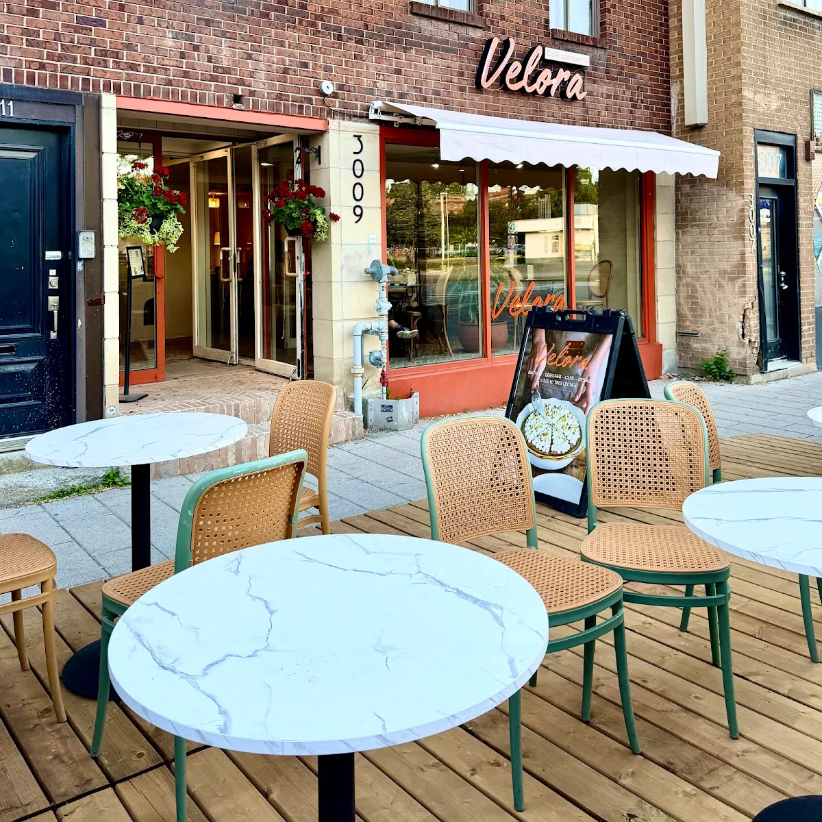 Vibe, Velora Café Pâtisserie