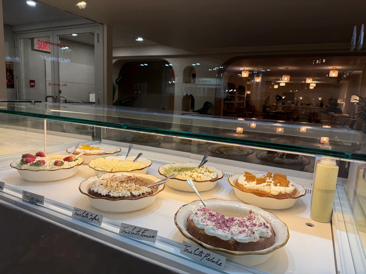Vibe, Velora Café Pâtisserie